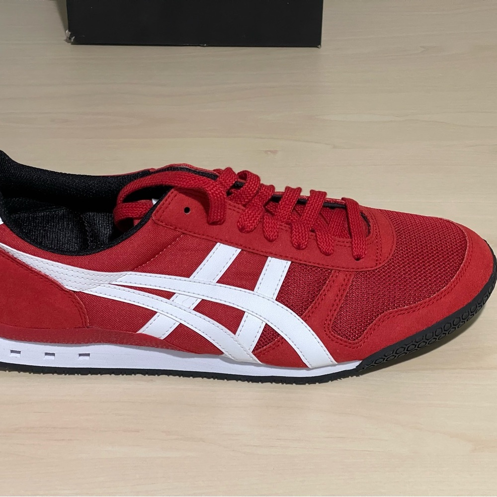 Onitsuka Tiger Black Shoe Box - Picture 6 of 12